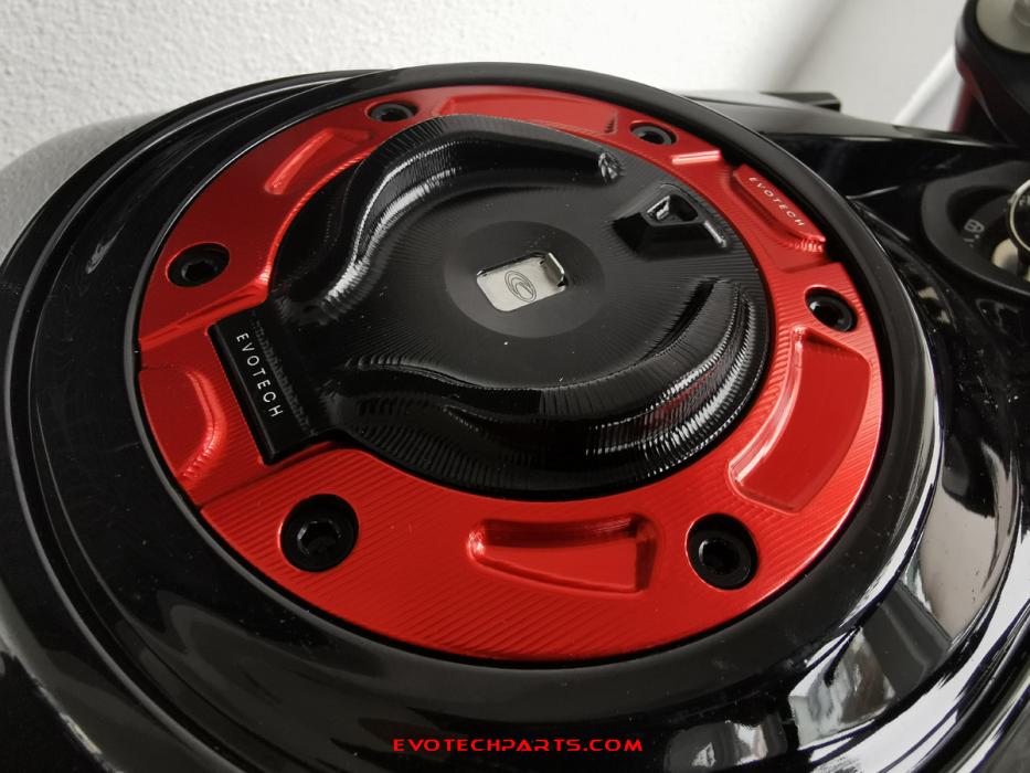 Tankdeckelset KTM 1290, Ducati Multistrada 1200/1260, Hypermotard 950 von Evotech Italien